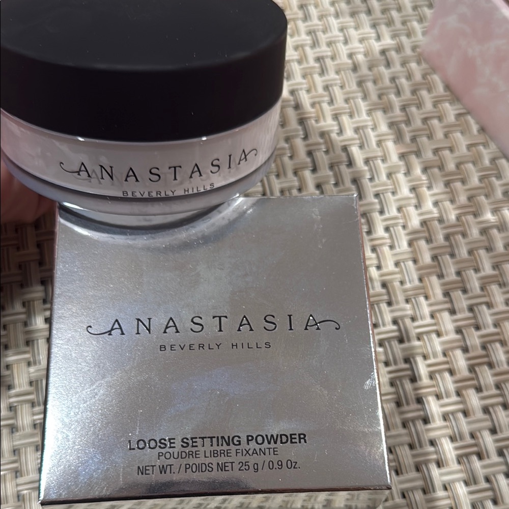Anastasia Beverly Hills Loose Setting Powder